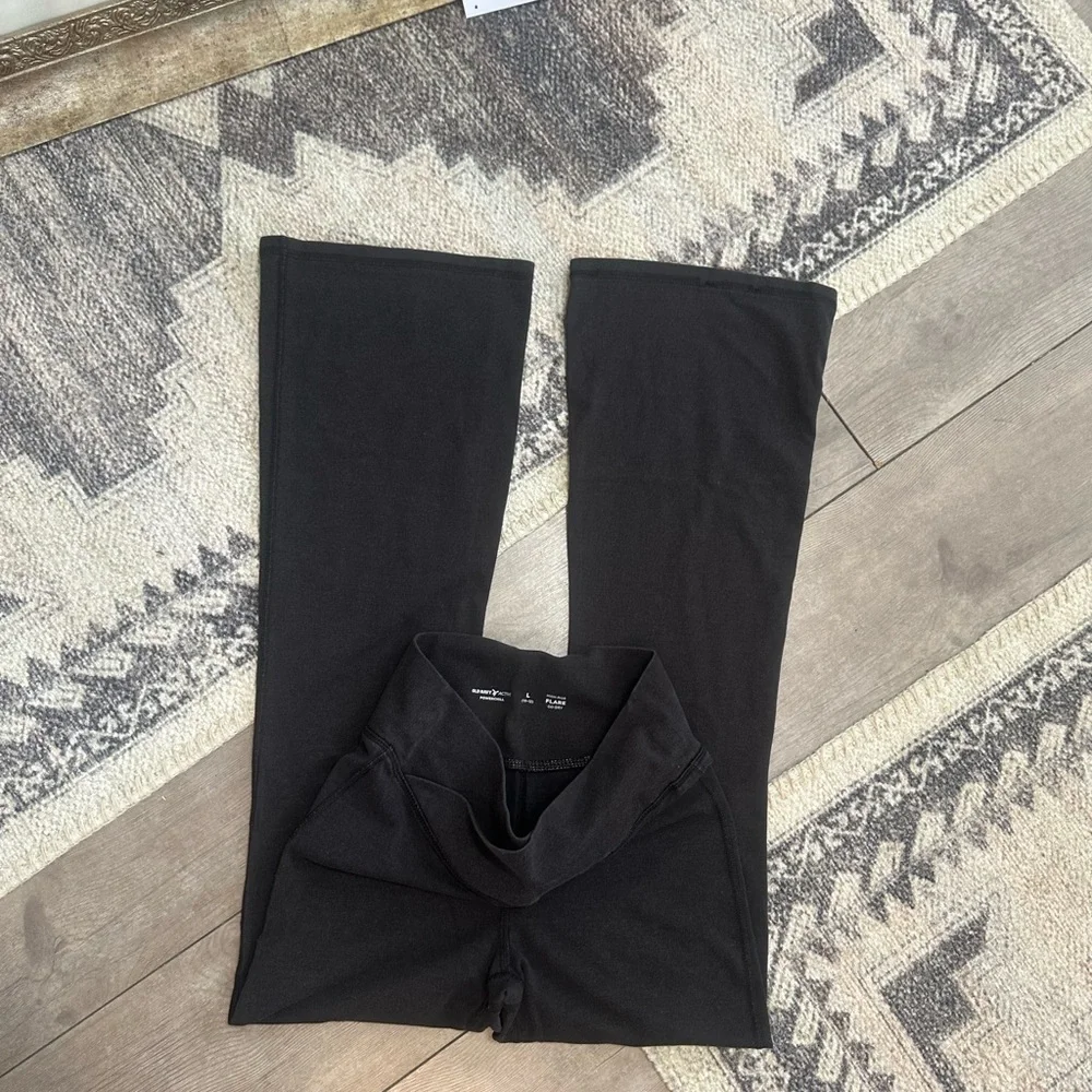 Old Navy Active Girls Black High Rise Flare Pants Size large Go Dry High Rise